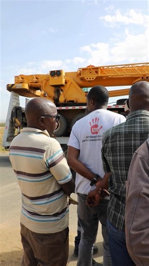 We are on the move! The first set of containers and critical equipment are now safely delivered on site. This marks a significant step forward as we advance exploration activities and lay the groundwork for unlocking Suswa’s geothermal potential. Our teams are working methodically to ensure a safe, efficient, and seamless rig mobilisation — bringing us closer to delivering clean, reliable geothermal energy for Kenya. Suswa, we’re rolling. The journey continues. 🌍🔥 #RoadToSuswa | GDC Kenya