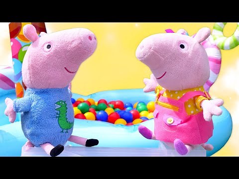 Video mit Peppa Wutz auf Deutsch. Peppa im Schwimmbad. Spaß mit Plüschtieren.