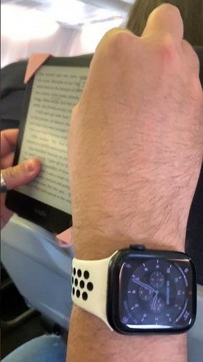 Hands-Free Reading on a Plane? Try This Kindle Setup✨