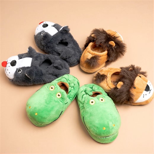 These slippers put the ‘fun’ in functional! Shop in-store at PEP for slippers (sizes 3-1) for 99.99. Small in size but big in personality. Browse to view more:https://bit.ly/4cNv9An #LifesBetterwithPEP #KidsSlippers | PEP