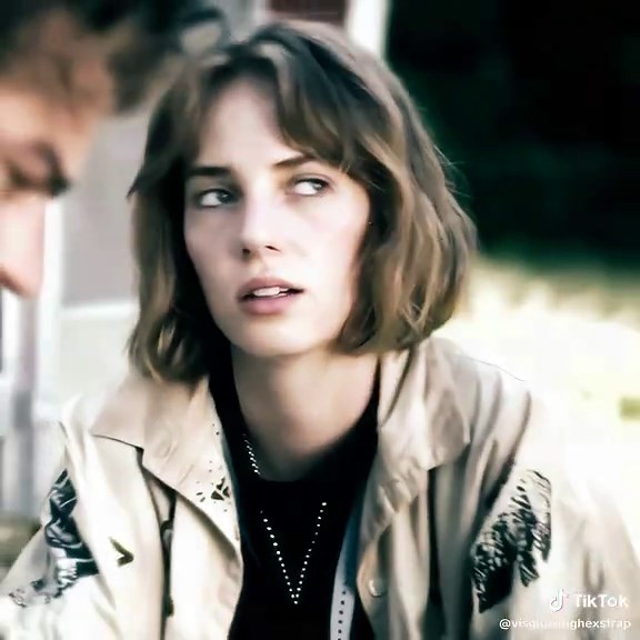 #ROBINBUCKLEY || the only reason i’m excited for s5 atp. robinnnnnn give me robinnn — scp: chloe_scenes #robinbuckleyedit #strangerthings #strangerthingsrobin #strangerthingsedit