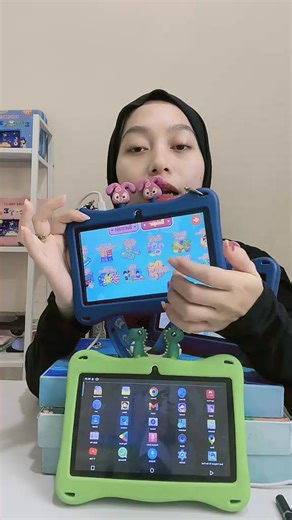 🌈🧠 EasyTech adalah tablet edukasi yang dibuat khusus untuk toddler. Permainan sensorik dan motorik di dalamnya membantu anak belajar mengenali bentuk, warna, suara, puzzle, serta menggambar digital. Ditambah fitur TV anak yang sudah disesuaikan. Layar IPS anti radiasi, softcase foodgrade, stylus pen gratis, tali strap anti jatuh dan tas lucu menjadikannya paket super lengkap ✨🎨. #tablet #tabletmurah #tabletedukasi #tabletkids #tabletanak #easytech #wibgajian #promoguncang1111 #gajiansale