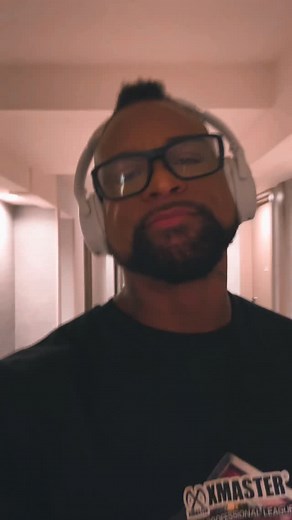 2.2K views · 432 reactions | 3rd pro show today. It doesn’t get easier, You get stronger. Mind. Body. Locked in.  Livestream Link: @tvplm_com We hit the stage at 8am Central (yes, Chicago is Central ). Let’s go. DIG. DEEPER. #digdeeper #bodybuilding | Shaun T | Facebook