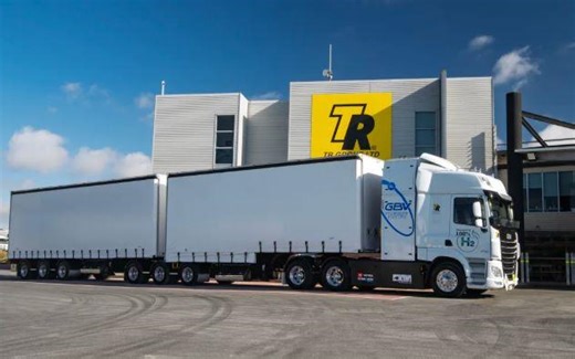 Hydrogen fuel cell truck hits the road