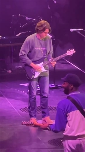 John Mayer Gear on Instagram: "Something Like Olivia - Live at the Madison Square Garden (Feb 21, 2022) This was an unique gig: unfortunately drummer Steve Ferrone tested positive for COVID, however they pulled the show by playing a mostly acoustic show. The mighty @questlove joined the band for some songs, including this one. Gear-wise, John used a PRS Silver Sky Faded Black Tee satin prototype. The amp setup was a Dumble Steel String Singer, serial 004, Two-Rock John Mayer Signature amp and a 