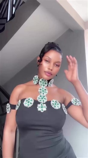 Noella 0790833718 (@noella_lv)’s videos with original sound - Famous🇷🇼🇷🇼
