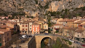 Drone Discovers Moustiers-Sainte-Marie: Medieval Charm in Provence