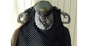 Une jolie robe trapèze pour petite fille.