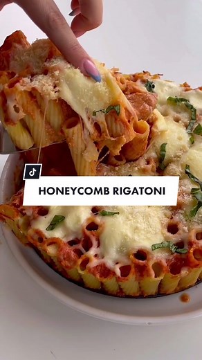 Delicious Honeycomb Rigatoni Cake Recipe