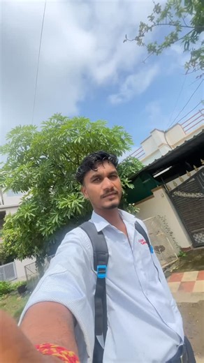 Durgesh Dehariya | FOLLOW @durgesh.vlogs_ for more ❤️‍🩹🫶🏻 . . . #collegelife #collegevibes #collegefun #hostellife #campuslife #collegefriends #studentlife... | Instagram