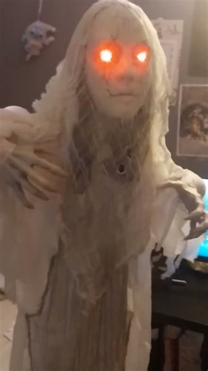 animated standing scary bride #halloween #sunstar