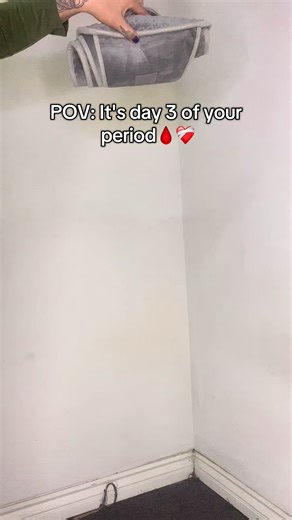 1. #PeriodReliefBelt 👉 Heating belt designed to ease menstrual cramps. 2. #CrampRelief 👉 Ideal for reducing lower abdominal discomfort fast. 3. #PeriodComfort 👉 Focused on making that time of the month more manageable. 4. #WomenWellness 👉 Attracts women looking for natural pain relief solutions. 5. #HeatTherapy 👉 Uses soothing warmth to relax muscles and reduce tension.