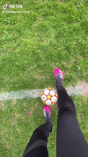 Would you try this in game⁉️😍 #football #soccer #soccerboy #fyp #fypviral #foryoupage #fypシ #futbol⚽️ #futbol #4u