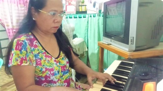 67 reactions · 7 comments | Music time #time to praise #happy to glorify our God | Evelyn A. Aquino | Facebook