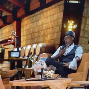 Kevin Hart ain’t have to do Don Cheadle like that.😂😂😂 via. YouTube “Hart to Heart, Season 1, Ep. 2” | The DMV Daily