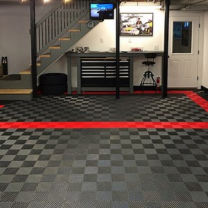 [Hot Item] CE Removable Interlocking Plastic Garage Floor Tiles, Dalle PVC Sol Garage for Garage Hangar Patio Showroom