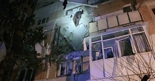 Cea mai puternică explozie produsă în Suceava în ultimii 20 de ani: un bărbat a fost aruncat de suflu de la etajul doi VIDEO