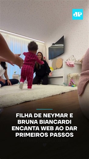 Filha de Neymar e Bruna Biancardi encanta web ao dar primeiros passos #shorts