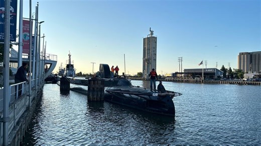 Historic WWII submarine USS Cobia begins journey for maintenance in Sturgeon Bay