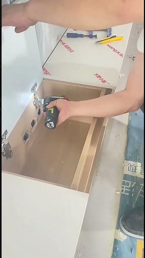 How to install lift-up cabinet doors#woodworking #diy #tools #shortsviral #usa #usashorts