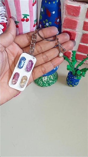 Diy Capsule Keychain ✨ #diy #keychain #capsule #shorts #viral #diyideas #trending #ytshorts