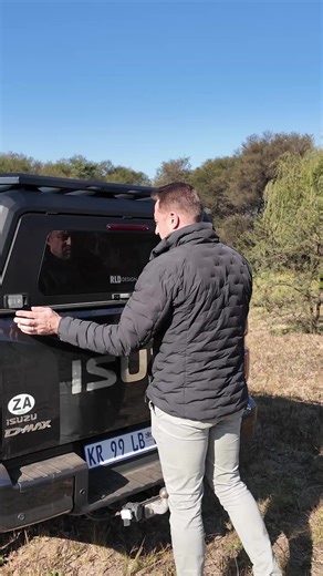 A full adventure setup from just R44,999. Includes: ☑️GEN 3 Stainless Steel Canopy ☑️Roof Rack ☑️Flat Deck ☑️Kitchen Unit with Dropdown Table (foam not included) #BakkieBuild #SAOverland #canopycombo