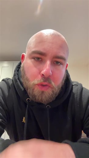 One little trick that helps you always be the first contact for any jobs in the future. #tradie #builder #tips #tricks #burnley