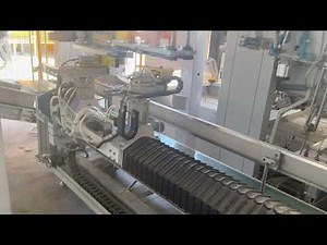 Fully automatic fertilizer packaging and palletizing production line