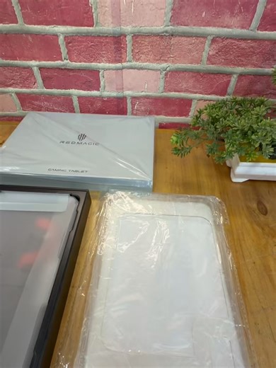 𝐉𝐊𝐓 𝐆𝐚𝐝𝐠𝐞𝐭 𝐆𝐞𝐞𝐱 📱 on Instagram: "in stock!! #second like new ex review only Gaming pad spek dewa Nubia Gaming Pad red Magic astra 24/1TB eclipse Black Global Version wifi only full Original - Fisik 99.9% Super Like new ex review only - LCD Bening belum tercover screen guard - Global Version ( Bukan China Version ) - Wifi only - Ram 24TB - 1TB - Tidak ada minus fungsional dan fisik - With cooling fan + vapor chamber system Kelengkapan fullset original belum dipakai - kabel data only