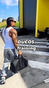 Just Lift on Instagram: "Push & Pull Session 🏋️‍♀️ 💪🏽 Holiday, Chill, training, working 🌊 🧘‍♀️ 👊📈 Petit passage chez @fitnesspark_martinique 👌 Superbe accueil ⭐️ ⭐️⭐️⭐️ . . . . #bodybuilding #fitnessmotivation #martinique #gymrat #mindset #love"