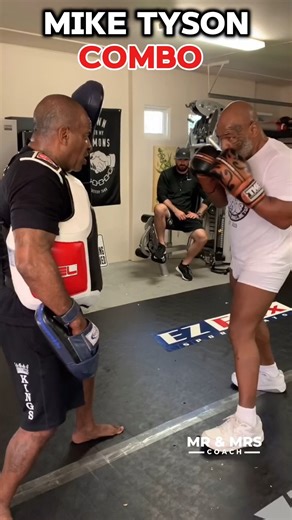 KNOCKOUT KING MikeTyson's signature knockout combo punches Boxing tutorial breakdown.#knockoutpower