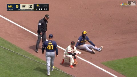 Sam Huff catches Brice Turang stealing after review | 04/24/2025