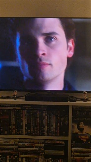 Smallville: Black Kryptonite is safe inside an unlocked toolbox!