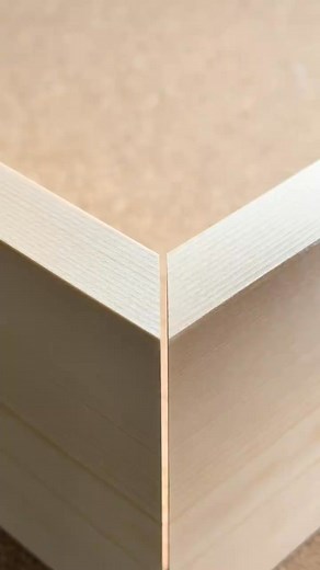 A half-lap joint made with hand tools. #woodworking #diy #joint #japanesejoinery #jig | DIY-WoodWorking