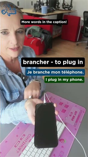 Do you know these simple French verbs about technology?