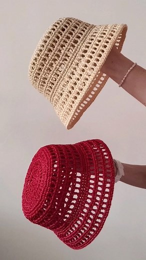 CROCHET RAFFIA YUTE on Instagram: "Sombrero de pescador tejido con rafia ¡Disfruta del sol sin pasar calor! El patrón disponible en formato PDF @lanadecoro.es https://lanadecoro.ecwid.com/ ❗ Idea original de @lanadecoro.es RAFIA @lanadecoro.es #панама #sombreros #sombrero #verano #ganchillo #patrongratis #patterns #hat #sammerhat #шляпа #tejer #tejercrochet #crochetsombrero #crochetaddict #diycrafts #raffiahmad #rafia #rafiaispie #sombrerodepescador"