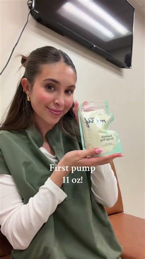 S/o to all the working mamas ☺️ #exclusivelypumping #pumpandpour #postpartum @Momcozy Official#dairy
