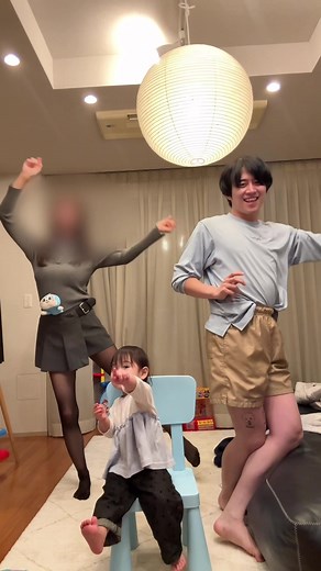 カノックスター ミニ｜ルックブックとセンター分けヘアの着こなし