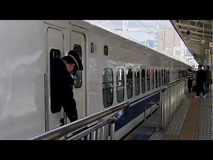 ３００系三島駅到着