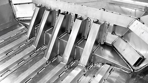 Since our product launch in March, we’ve received a number of questions related to our Dense Base™ hull design and Vector Force™ transom. With so many construction differences in a Vexus™, we decided to dive into a few more of those details this week. When it comes to an aluminum boat’s hull strength and durability, sometimes conversations dwell only on the thickness of a hull. There’s a lot more to the story, though, as optimum strength, durability, quality, and performance require more than a 