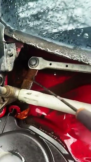 Don’t Let This Happen to Your Car 😱 | Renault Clio Wiper Damage