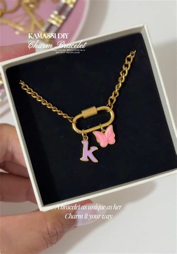Charming Stories: The Perfect Bracelet for Her