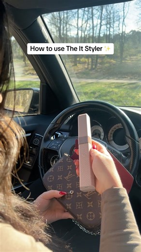 Tutorial on how to use The It Styler 🎀 Shop here ➡️www.theitstyler.com #hairtok #goviral