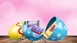 Mars M&M'S PEANUT, SNICKERS, TWIX, MILKY WAY & 3 MUSKETEERS & Easter Chocolate Candy Spring Assortment, 31.3 oz, 100-Piece Bag