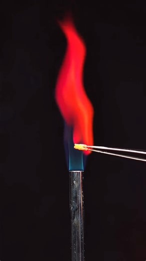 Science or Magic ! 🤯💥 #science #satisfying #sciencefacts #chemistry #flametest #experiment #shorts