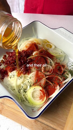 Carleigh Bodrug - plantyou (@plantyou) - One Tray Caramelized Onion Pasta Recipe