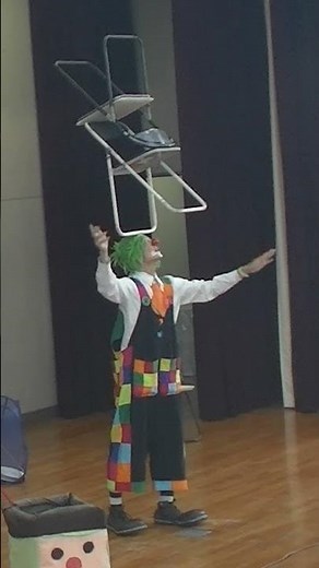 Circus acts. Clown performance