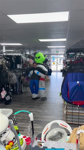 Alien take over at RR4WO | ReRuns 4 Wee Ones