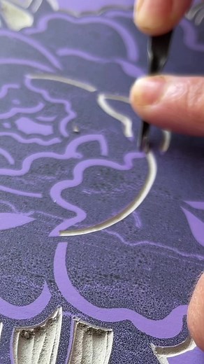 1.6M views · 4.4K reactions | Today’s carving progress  #satisfyingvideo #linocut #arttutorial #satisfying #printmaker #carvingart #printmaking #printmakingart | Illukace | Facebook