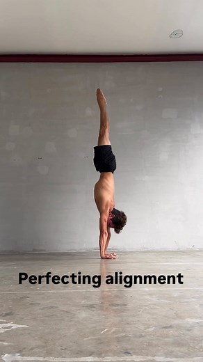 BALANCE NOTION on Instagram: "Sometimes, it’s not about holding a handstand as long as possible, but about making the most of the time you’re up there. For advanced students, a 10-second handstand is well within their comfort zone, yet using those 10 seconds to perfect alignment can be far more valuable than simply pushing for duration. During that time, focus on keeping your weight stable in your hands—any shifting often signals an unstable shoulder position. Keep a strong, consistent push thro